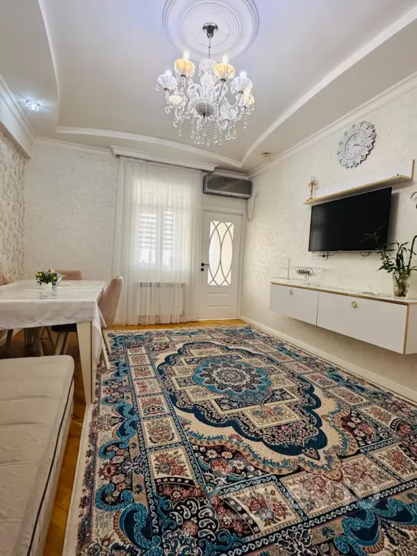 Kirayə verilir 2 otaqlı yeni tikili 65 m²