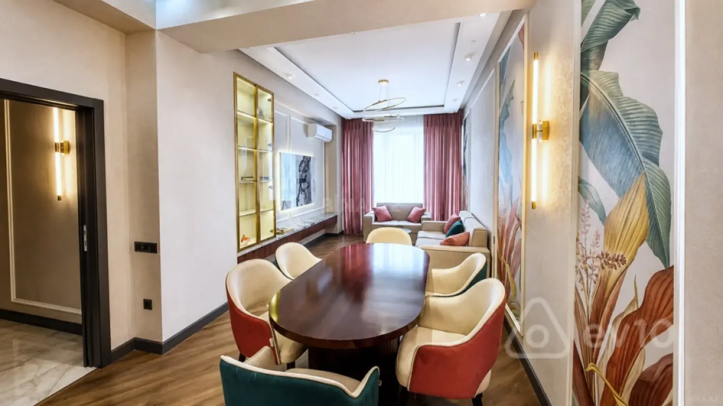 Kirayə verilir 2 otaqlı yeni tikili 75 m²