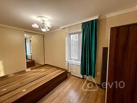 Satılır 2 otaqlı köhnə tikili 47 m² — Bakı, Nizami 2 otaq 47.00 m²