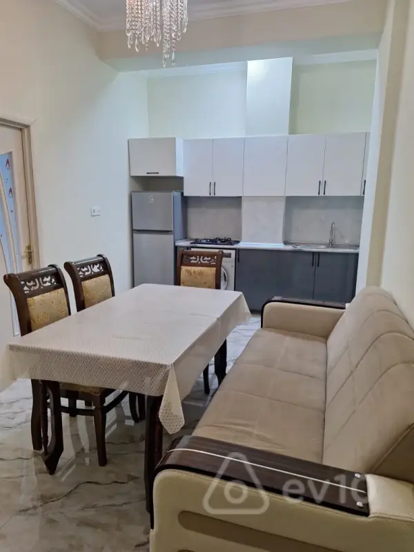 Kirayə verilir 3 otaqlı yeni tikili 70 m²