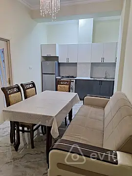 Kirayə verilir 3 otaqlı yeni tikili 70 m² — Xırdalan 3 otaq 70.00 m²