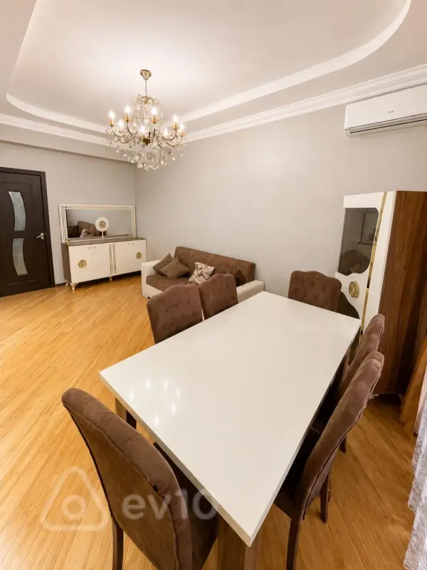 Kirayə verilir 2 otaqlı yeni tikili 65 m²