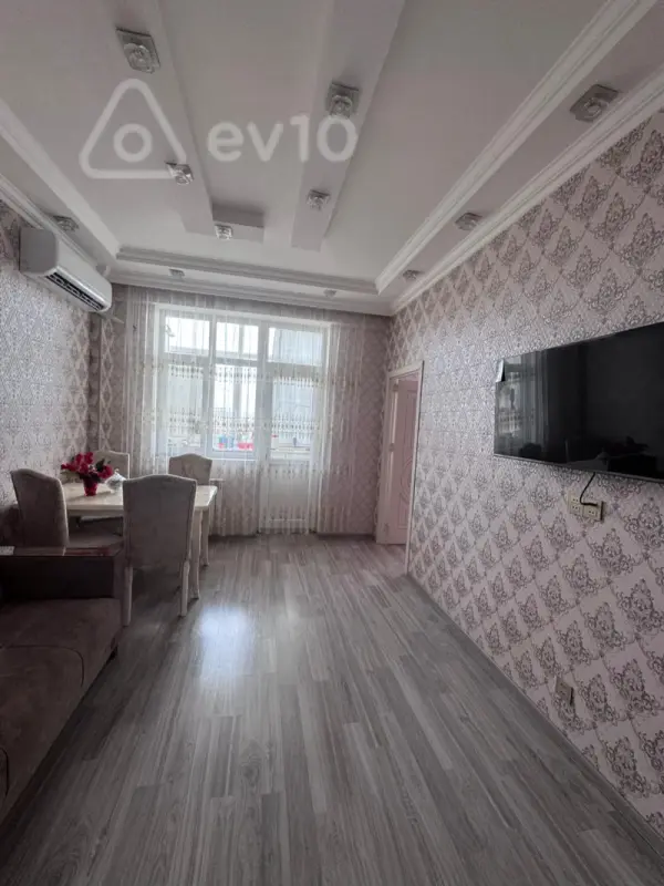 Kirayə verilir 2 otaqlı yeni tikili 67 m²