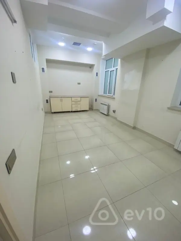 Kirayə verilir 7 otaqlı ofis 160 m²