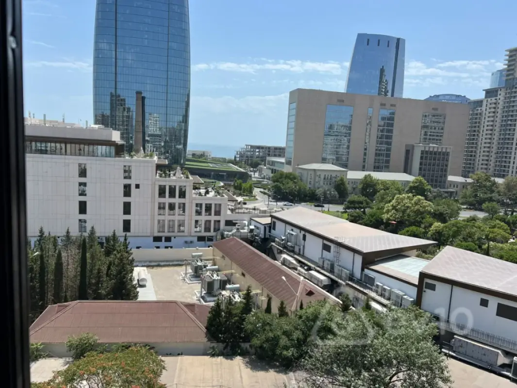Kirayə verilir 3 otaqlı köhnə tikili 95 m²