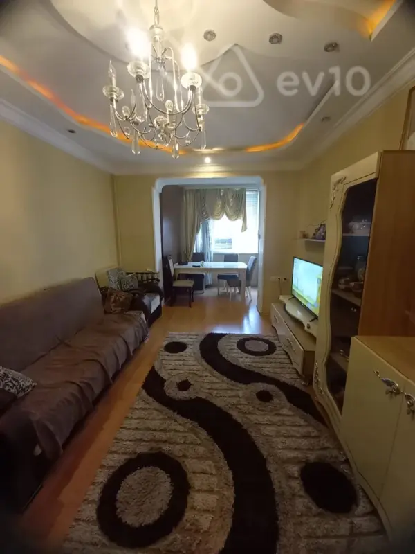 Satılır 3 otaqlı köhnə tikili 61 m²