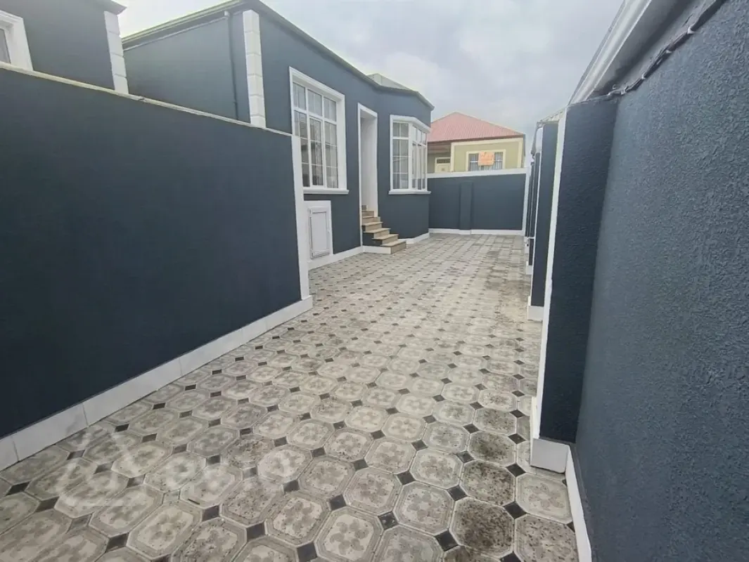 Satılır 4 otaqlı həyət evi 100 m²