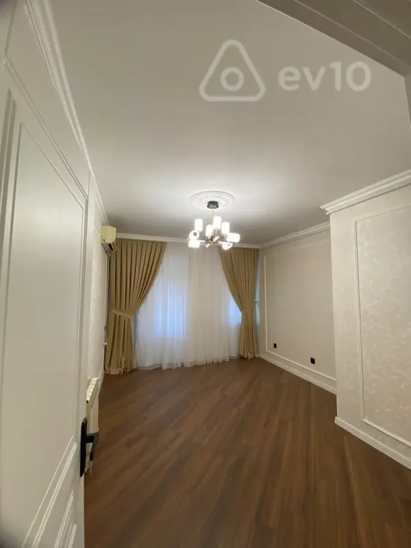 Satılır 2 otaqlı yeni tikili 68 m²