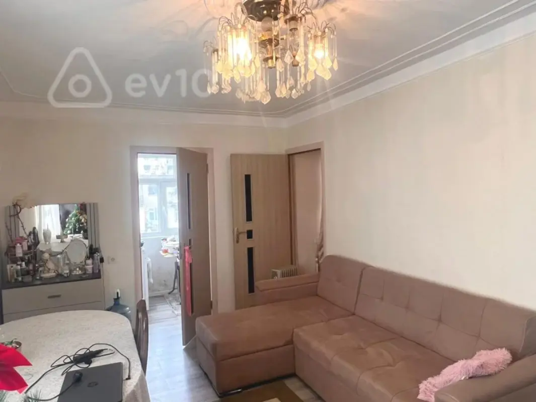 Satılır 1 otaqlı köhnə tikili 30 m²