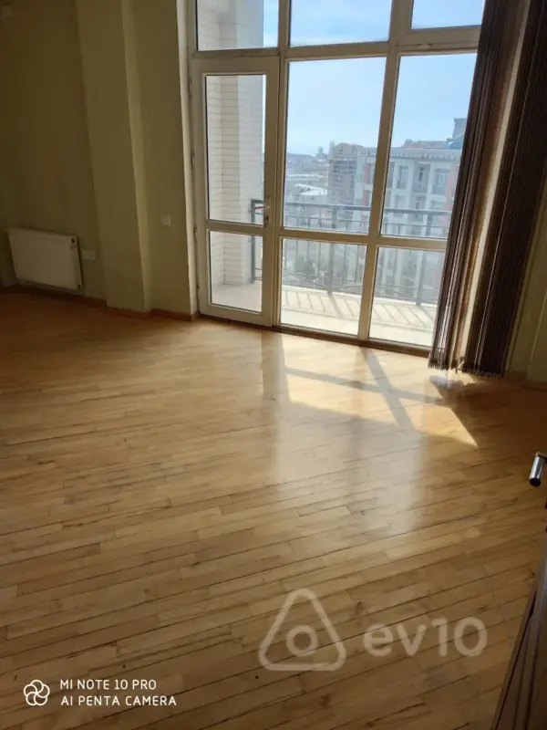 Kirayə verilir 3 otaqlı ofis 115 m²