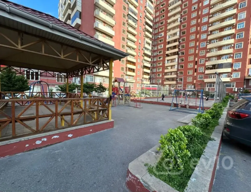 Satılır 2 otaqlı yeni tikili 68 m²