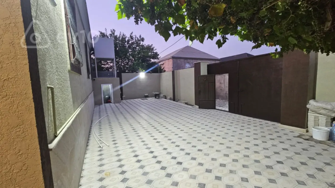 Satılır 4 otaqlı həyət evi 132 m²