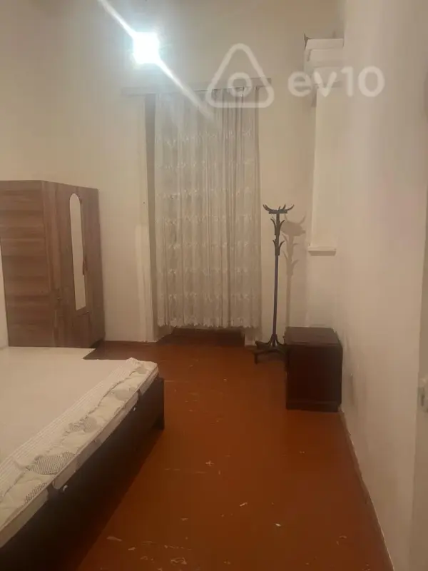 Kirayə verilir 3 otaqlı köhnə tikili 75 m²