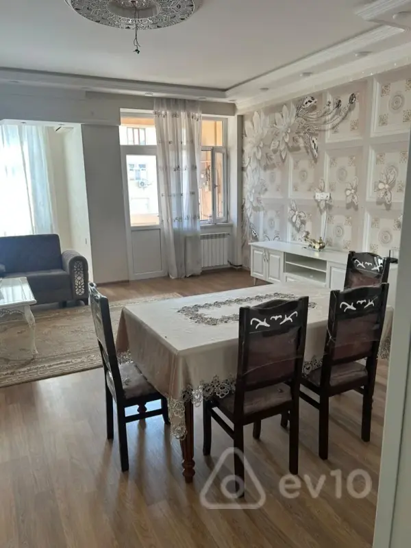 Kirayə verilir 2 otaqlı yeni tikili 95 m²