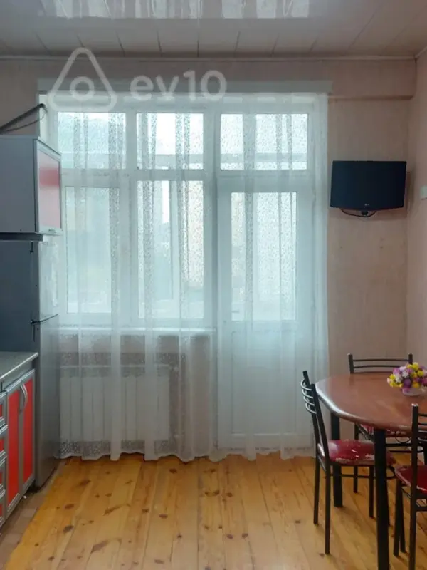 Kirayə verilir 2 otaqlı yeni tikili 100 m²