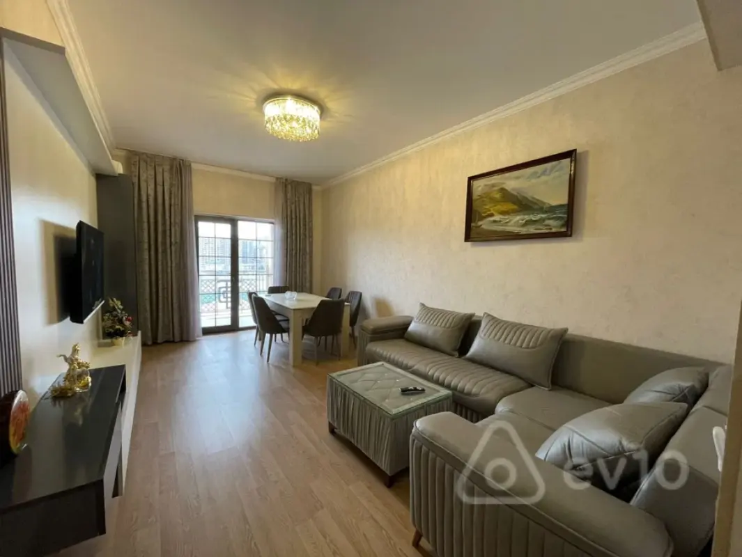 Kirayə verilir 3 otaqlı yeni tikili 120 m²