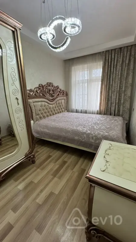 Kirayə verilir 3 otaqlı köhnə tikili 61 m²