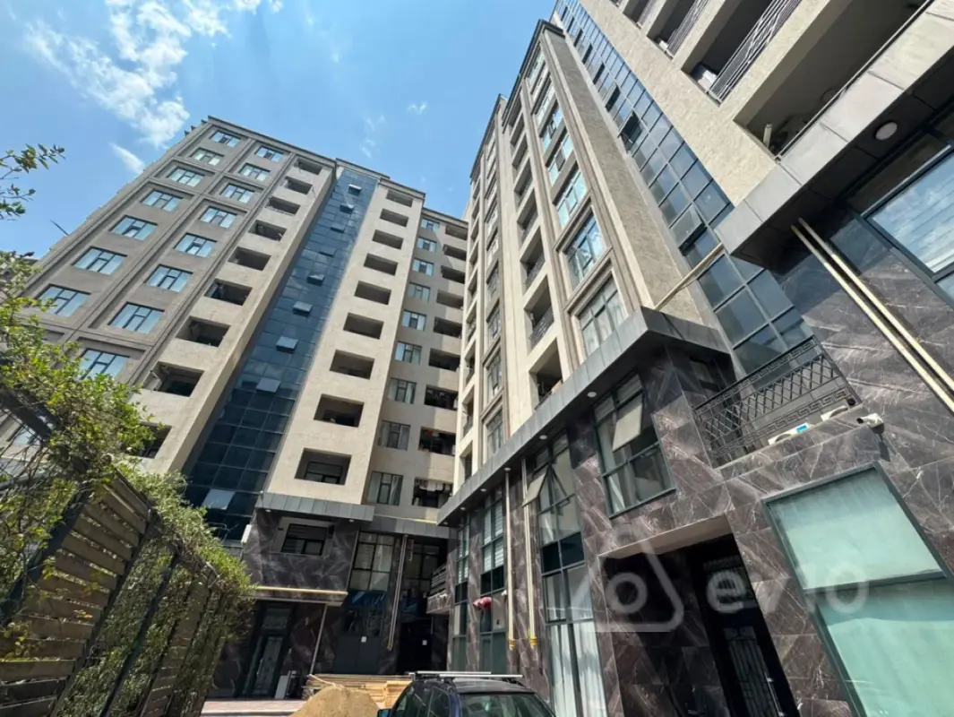 Satılır 2 otaqlı yeni tikili 83 m²