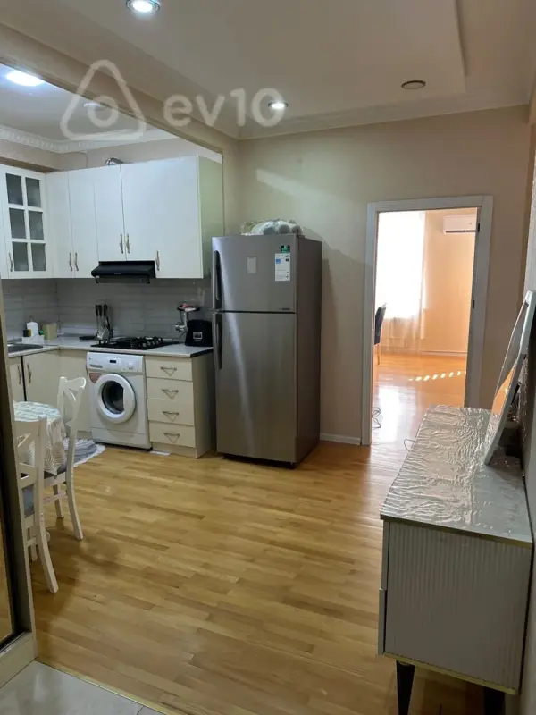 Kirayə verilir 2 otaqlı yeni tikili 5 m²