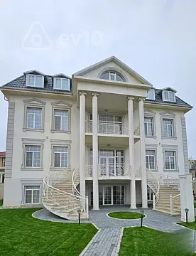 Satılır 12 otaqlı həyət evi 850 m² — Bakı, Səbail 12 otaq 850.00 m²