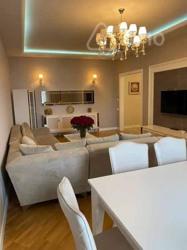 Kirayə verilir 2 otaqlı yeni tikili 103 m²