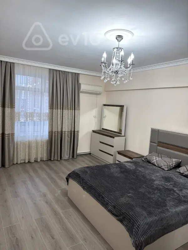 Kirayə verilir 3 otaqlı köhnə tikili 70 m²