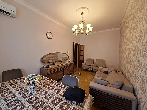 Satılır 2 otaqlı köhnə tikili 65 m² — Bakı, Yasamal 2 otaq 65.00 m²
