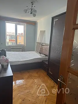 Kirayə verilir 2 otaqlı köhnə tikili 70 m² — Bakı, Nizami 2 otaq 70.00 m²