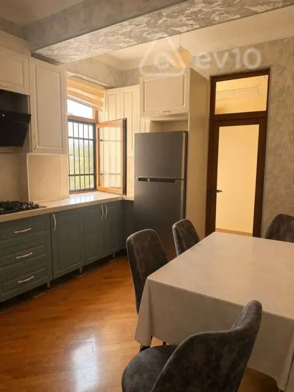 Kirayə verilir 3 otaqlı yeni tikili 100 m²