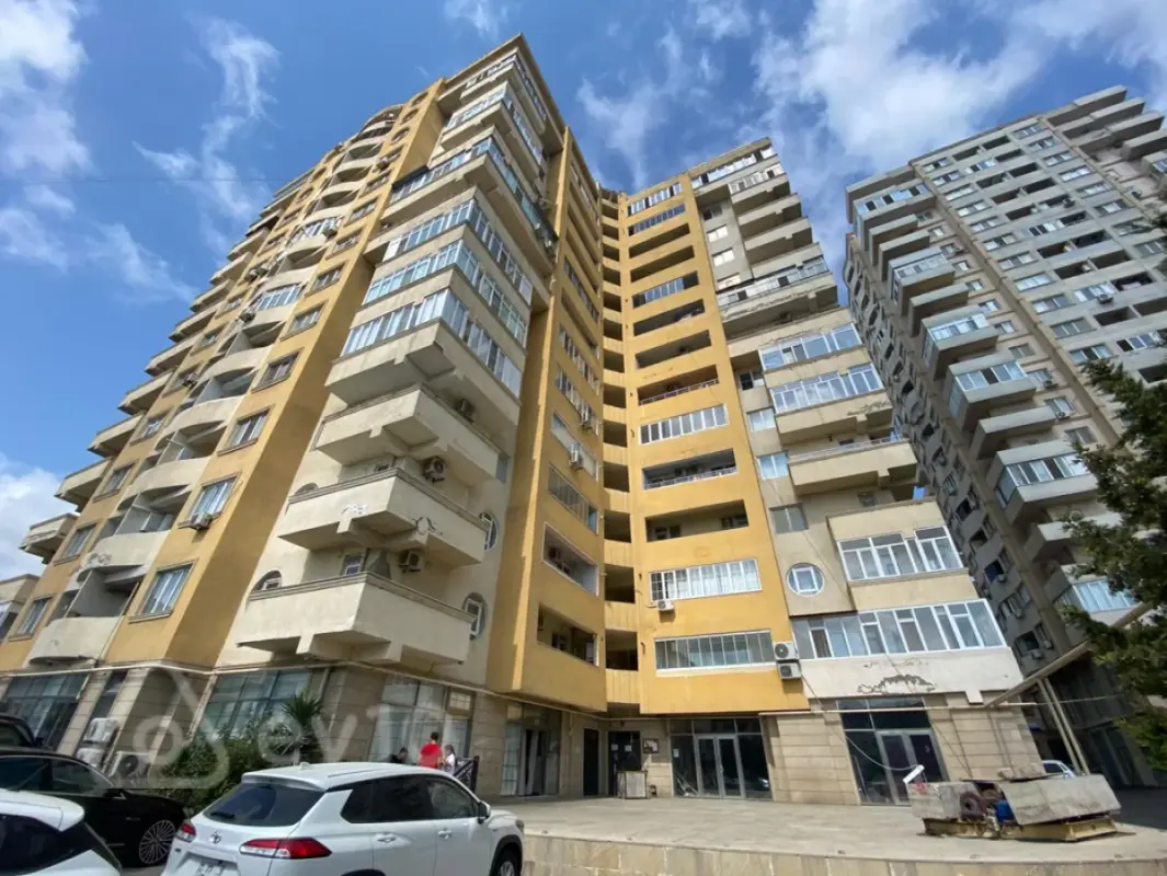 Satılır 3 otaqlı yeni tikili 131 m²