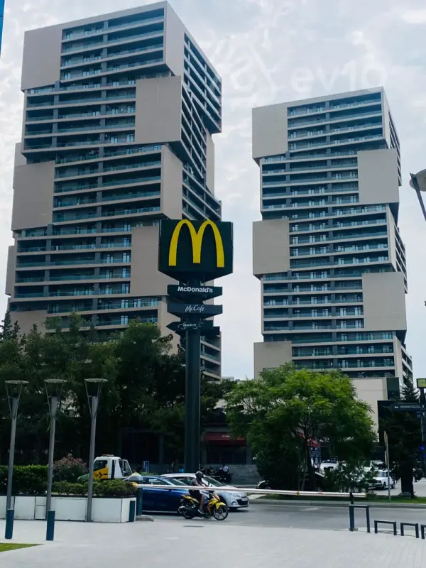 Kirayə verilir 3 otaqlı yeni tikili 148 m²