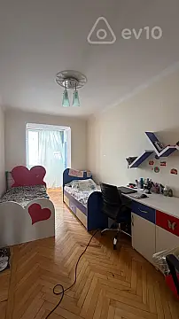 Kirayə verilir 3 otaqlı köhnə tikili 110 m² — Bakı, Nərimanov 3 otaq 110.00 m²