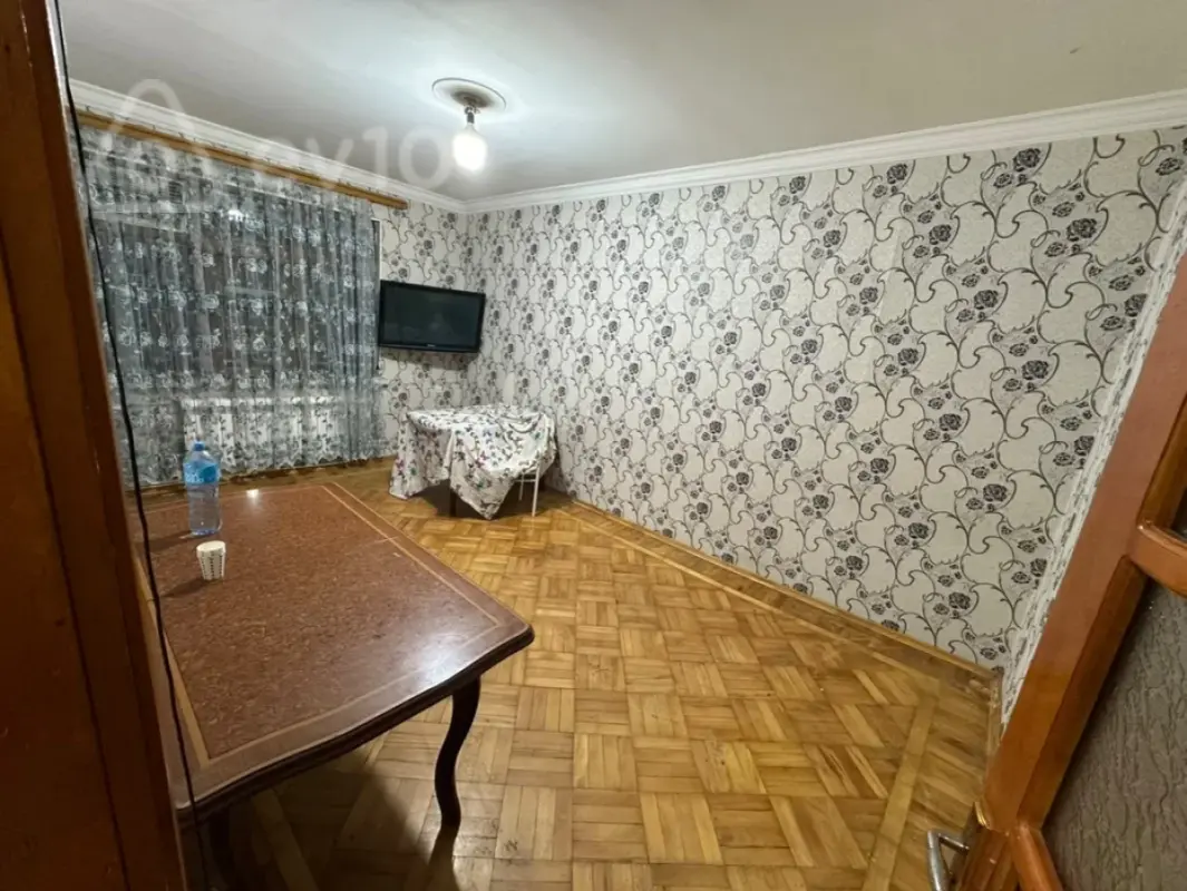 Kirayə verilir 2 otaqlı köhnə tikili 45 m²