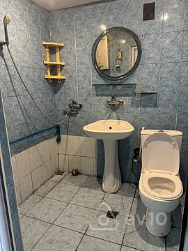 Kirayə verilir 3 otaqlı köhnə tikili 60 m² — Bakı, Nizami 3 otaq 60.00 m²