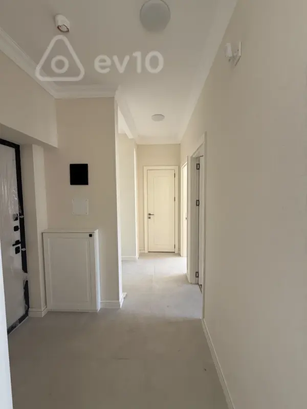 Kirayə verilir 3 otaqlı yeni tikili 70 m²