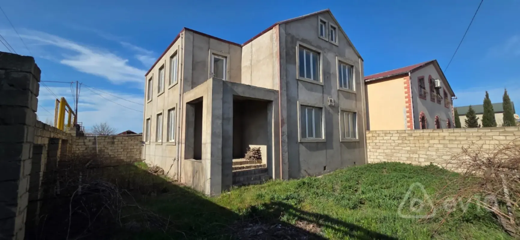Satılır 6 otaqlı həyət evi 177 m²