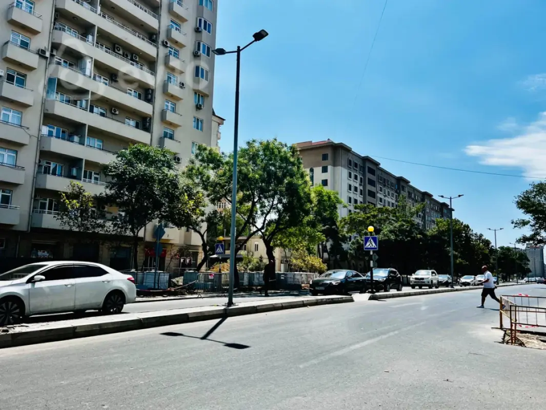 Kirayə verilir 2 otaqlı köhnə tikili 65 m²