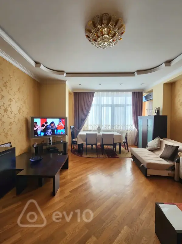 Satılır 3 otaqlı yeni tikili 145 m²