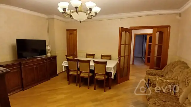 Kirayə verilir 2 otaqlı köhnə tikili 70 m² — Bakı, Nərimanov 2 otaq 70.00 m²
