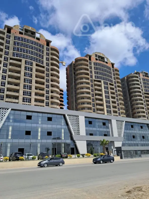 Satılır 2 otaqlı yeni tikili 83.3 m²