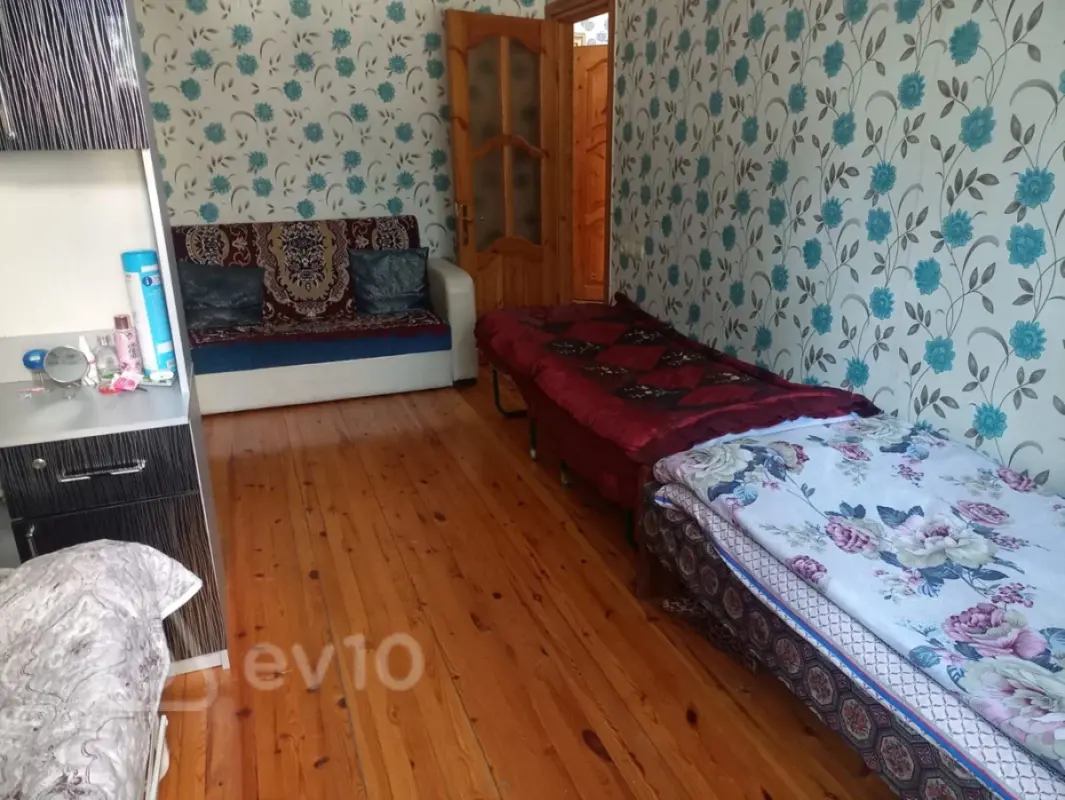 Kirayə verilir 3 otaqlı köhnə tikili 75 m²