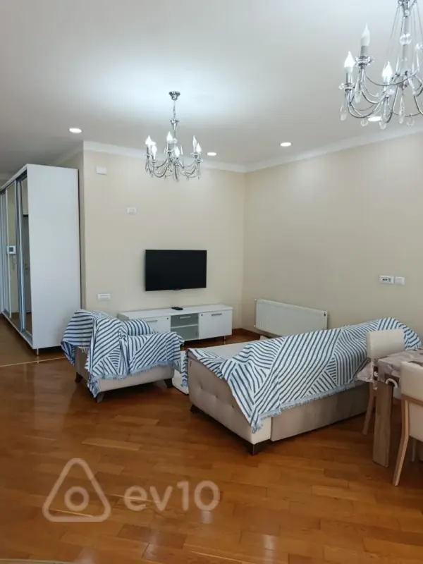 Kirayə verilir 3 otaqlı yeni tikili 125 m²