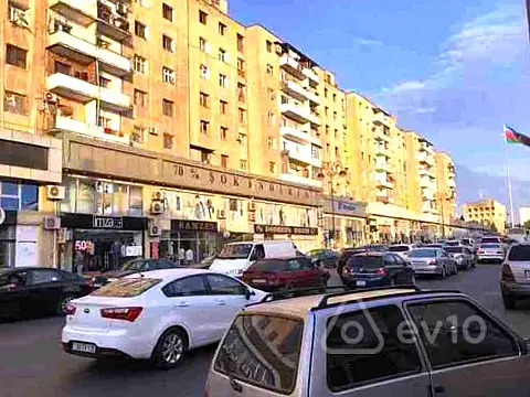 Satılır 3 otaqlı köhnə tikili 70 m² — Bakı, Nizami 3 otaq 70.00 m²