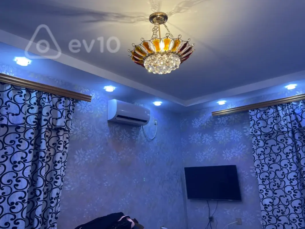 Satılır 1 otaqlı köhnə tikili 40 m²