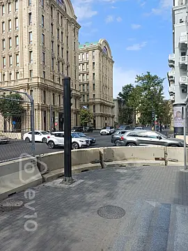 Kirayə verilir 2 otaqlı köhnə tikili 85 m² — Bakı, Səbail 2 otaq 85.00 m²