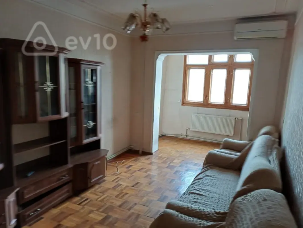 Kirayə verilir 3 otaqlı köhnə tikili 80 m²