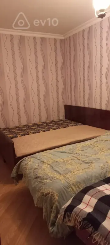 Kirayə verilir 2 otaqlı köhnə tikili 60 m²
