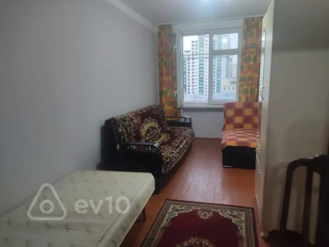 Kirayə verilir 3 otaqlı köhnə tikili 65 m²