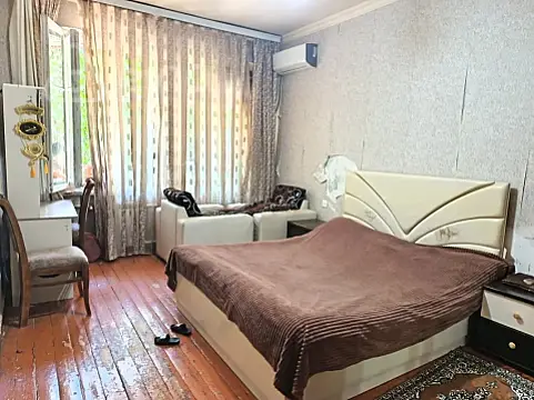 Satılır 3 otaqlı köhnə tikili 72 m² — Bakı, Yasamal 3 otaq 72.00 m²
