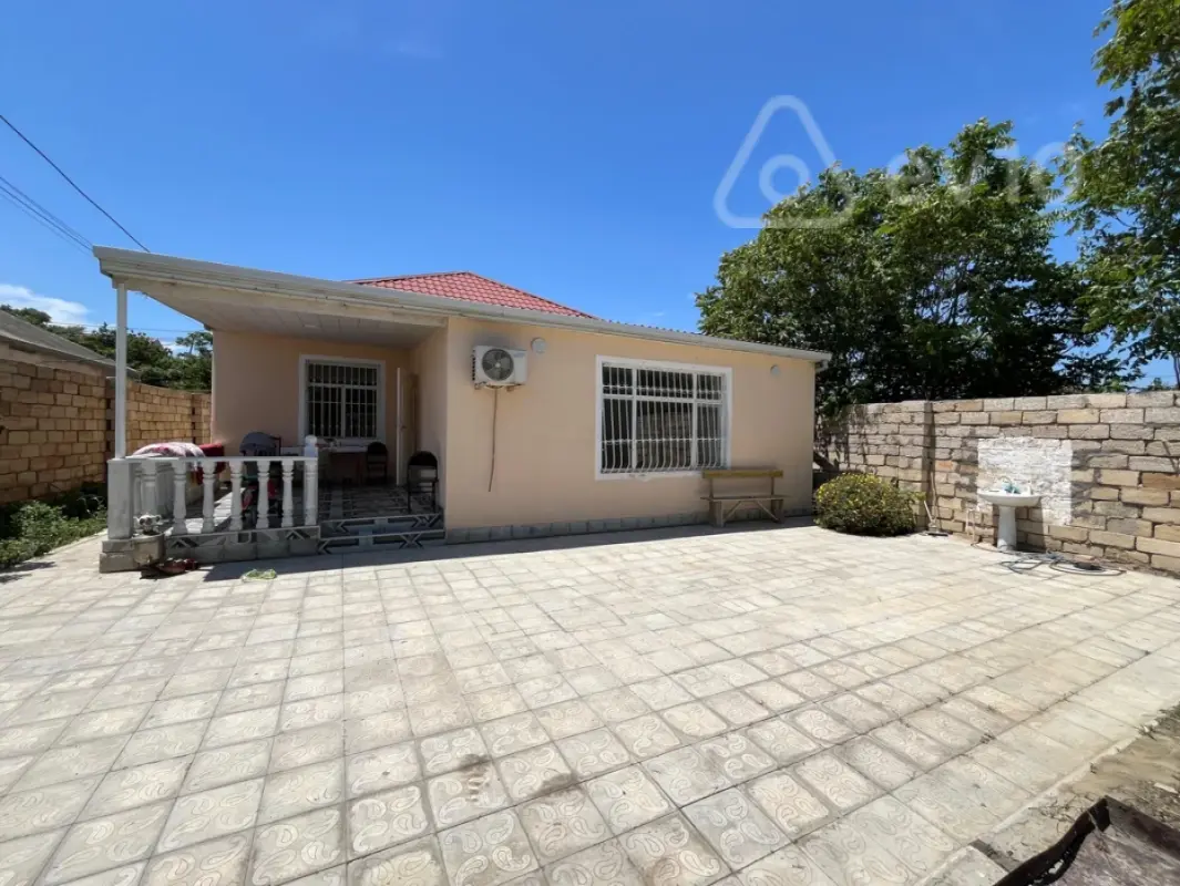 Satılır 4 otaqlı həyət evi 160 m²